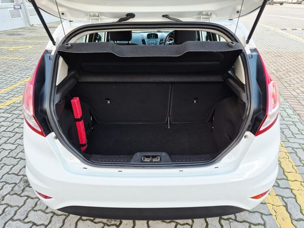 2015-Ford-Fiesta-10-EcoBoost-Trend-Auto-5-dr image:12
