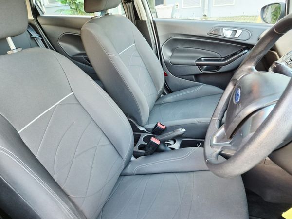 2015-Ford-Fiesta-10-EcoBoost-Trend-Auto-5-dr image:17