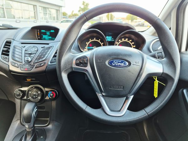 2015-Ford-Fiesta-10-EcoBoost-Trend-Auto-5-dr image:24