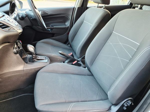 2015-Ford-Fiesta-10-EcoBoost-Trend-Auto-5-dr image:29