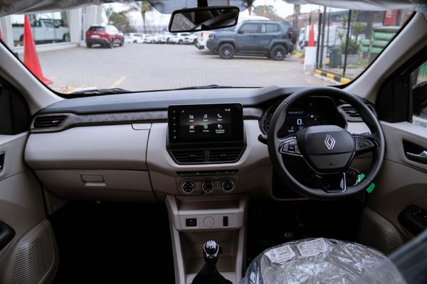 2026-Renault-Triber-10-Techno image:13