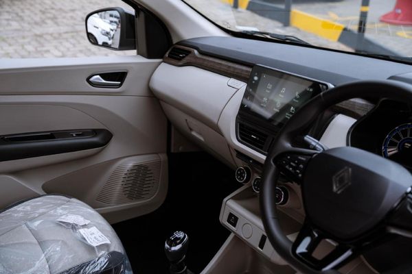 2026-Renault-Triber-10-Techno image:14