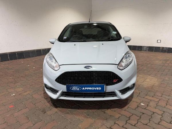 2017-Ford-Fiesta-ST-200-16-EcoBoost-3-dr image:10