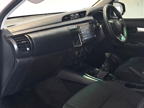 2024-Toyota-Hilux-24-GD-6-Raider-4x4-Double-Cab image:11