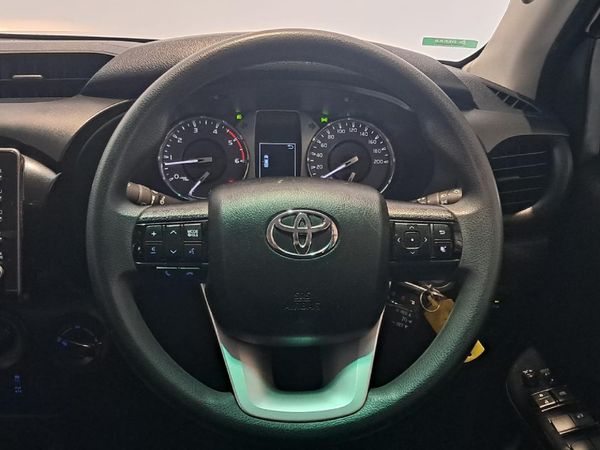 2024-Toyota-Hilux-24-GD-6-Raider-4x4-Double-Cab image:14