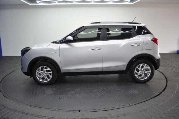 2024-Mahindra-XUV-300-15D-W6 image:11