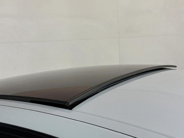 2017-Jaguar-XE-20-R-Sport-Auto-P250-SE image:13
