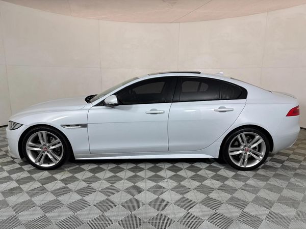 2017-Jaguar-XE-20-R-Sport-Auto-P250-SE image:20