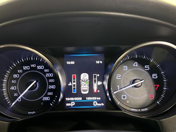 2017-Jaguar-XE-20-R-Sport-Auto-P250-SE image:2