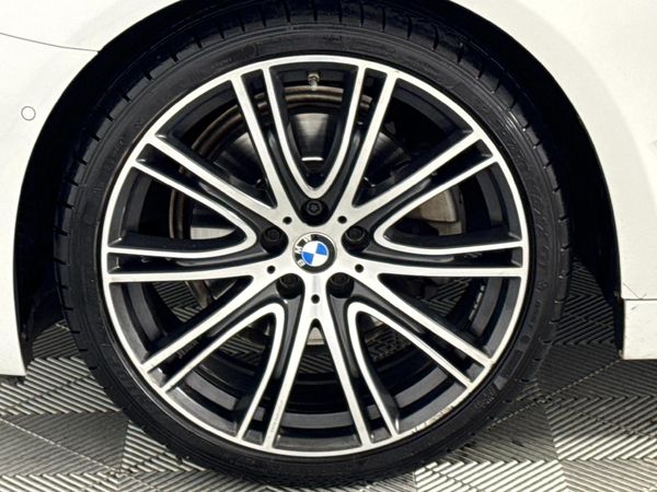 2020-BMW-5-Series-520d-M-Sport image:4