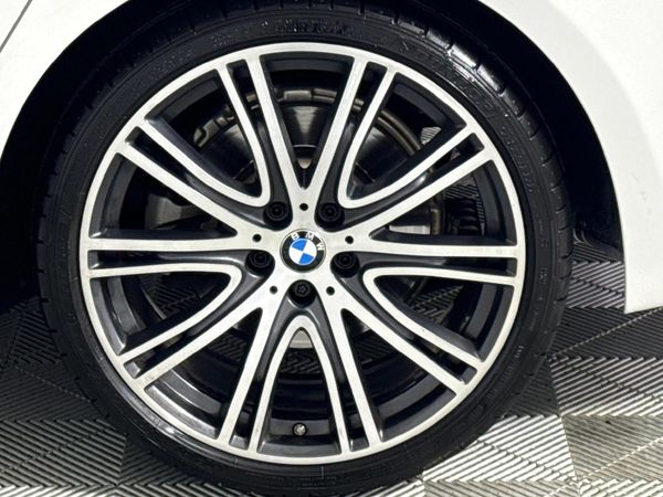2020-BMW-5-Series-520d-M-Sport image:6