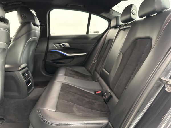 2021-BMW-3-Series-318i-M-Sport image:3