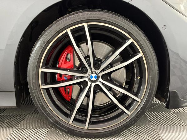 2021-BMW-3-Series-318i-M-Sport image:4