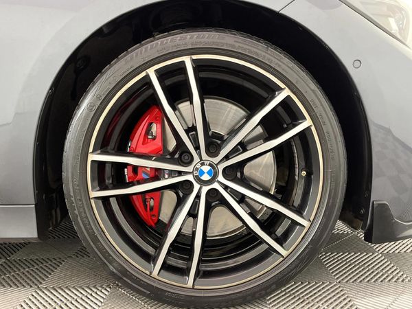 2021-BMW-3-Series-318i-M-Sport image:5