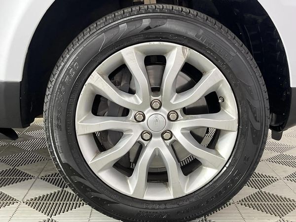 2016-Land-Rover-Range-Rover-Sport-30-SDV6-SE image:5