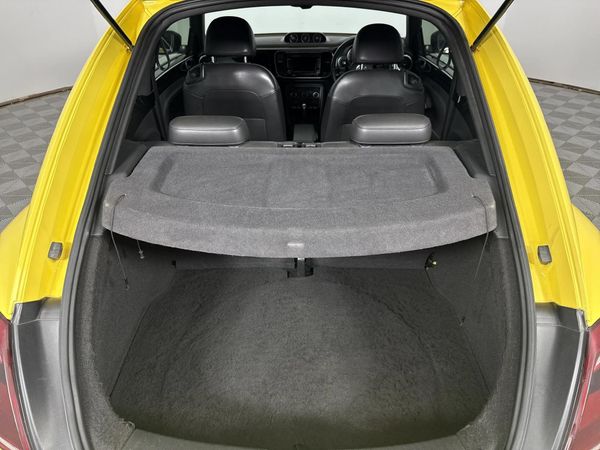 2013-Volkswagen-Beetle-14-TSI-Sport-Auto image:12