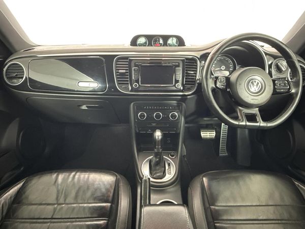 2013-Volkswagen-Beetle-14-TSI-Sport-Auto image:1