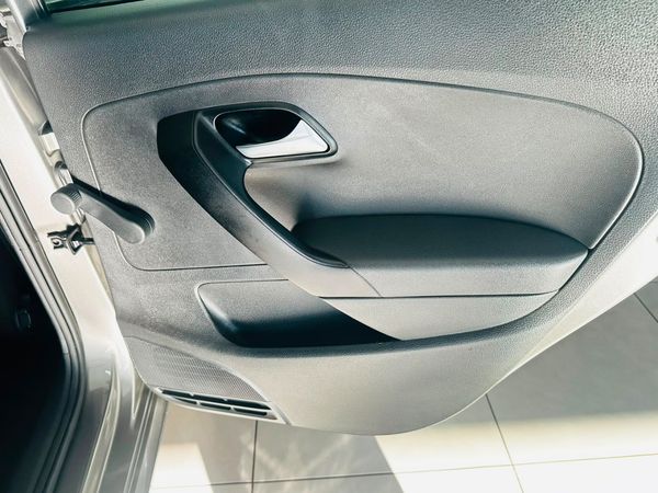 2021-Volkswagen-Polo-Vivo-14-Trendline-5-dr image:11