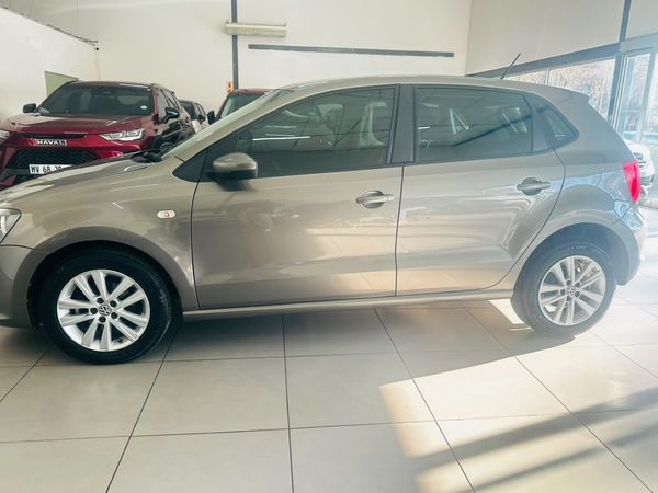 2021-Volkswagen-Polo-Vivo-14-Trendline-5-dr image:1