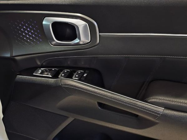 2022-Kia-Sorento-22D-SX-AWD-Auto image:12