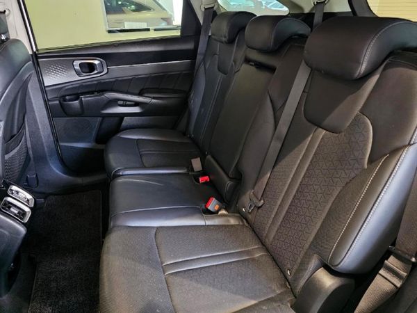 2022-Kia-Sorento-22D-SX-AWD-Auto image:8