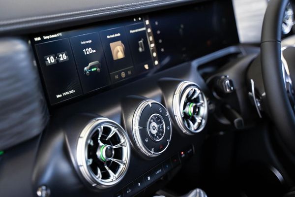 2026-GWM-Tank-300-24TD-Super-Luxury-4x4-Auto image:9