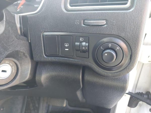2021-Mahindra-Pik-Up-22-mHawk-S11-4x4-Auto-Double-Cab image:18