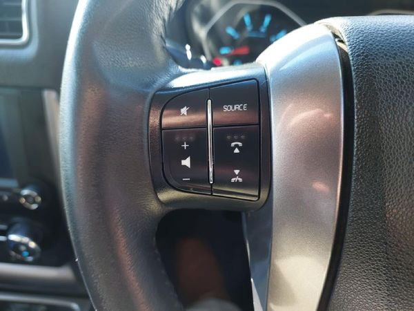 2021-Mahindra-Pik-Up-22-mHawk-S11-4x4-Auto-Double-Cab image:19