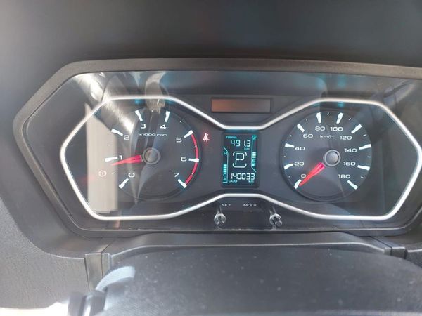2021-Mahindra-Pik-Up-22-mHawk-S11-4x4-Auto-Double-Cab image:21