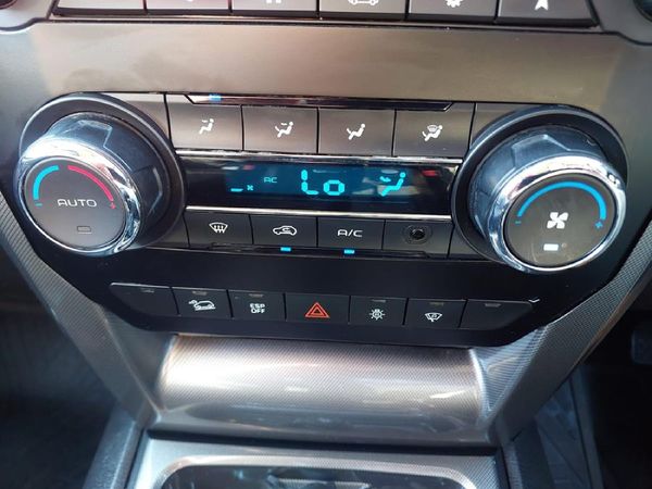 2021-Mahindra-Pik-Up-22-mHawk-S11-4x4-Auto-Double-Cab image:23