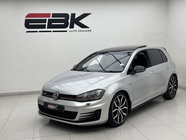2017-Volkswagen-Golf-VII-GTI-20-TSI-Auto image:2