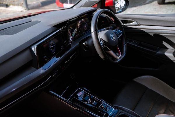 2023-Volkswagen-Golf-8-GTI-20-TSI-Auto image:17