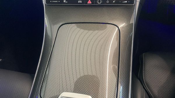 2025-Mercedes-Benz-C-Class-C-200-Auto image:12