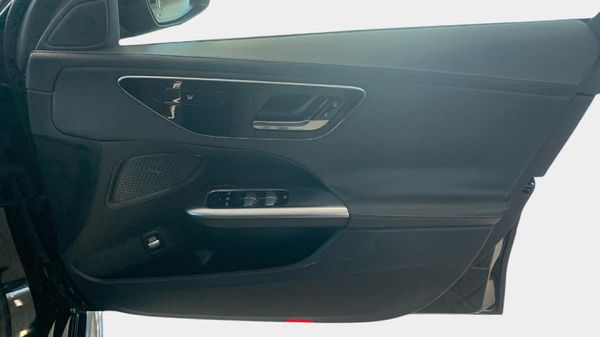 2025-Mercedes-Benz-C-Class-C-200-Auto image:23