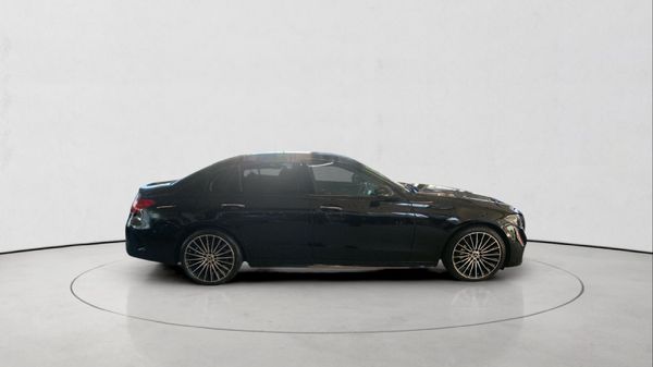 2025-Mercedes-Benz-C-Class-C-200-Auto image:7