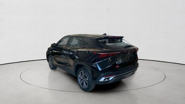 2026-Omoda-C5-15-Street image:4