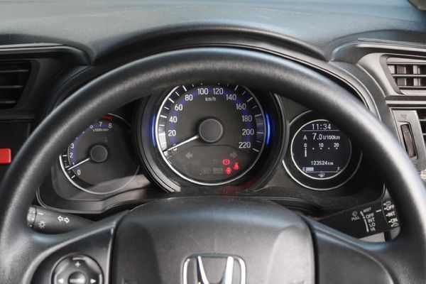 2016-Honda-Jazz-12-Trend image:19