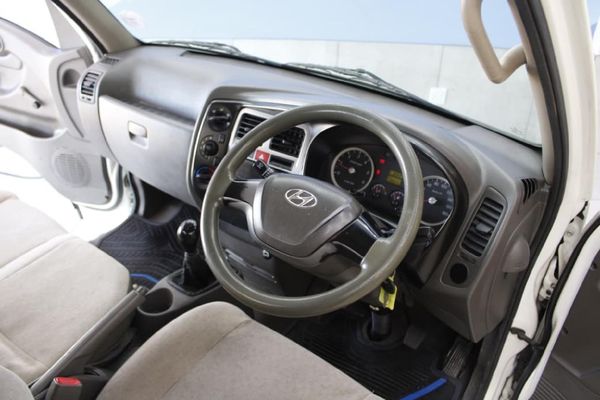 2020-Hyundai-H100-Bakkie-26D image:11