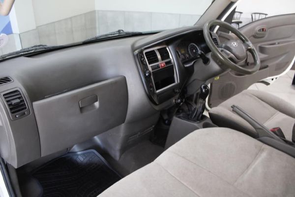 2020-Hyundai-H100-Bakkie-26D image:12