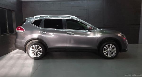 2015-Nissan-X-Trail-25-SE-4x4-Auto image:11