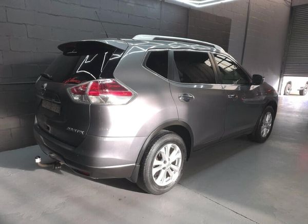 2015-Nissan-X-Trail-25-SE-4x4-Auto image:12