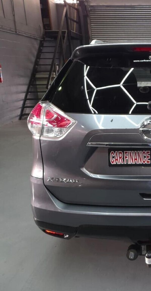 2015-Nissan-X-Trail-25-SE-4x4-Auto image:8