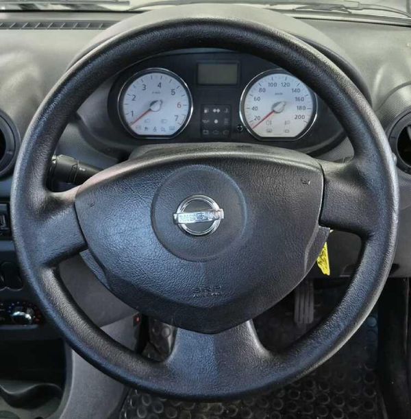 2019-Nissan-NP200-16-AC-Safety-Pack image:9