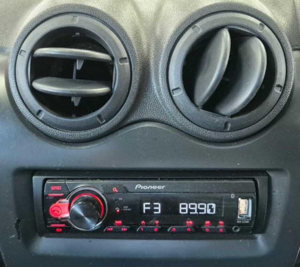 2019-Nissan-NP200-16-AC-Safety-Pack image:10