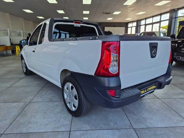 2019-Nissan-NP200-16-AC-Safety-Pack image:2