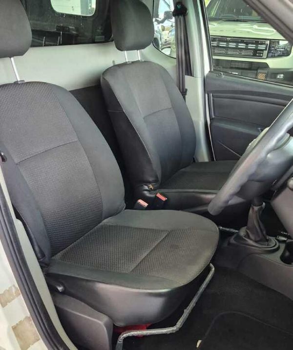 2019-Nissan-NP200-16-AC-Safety-Pack image:5