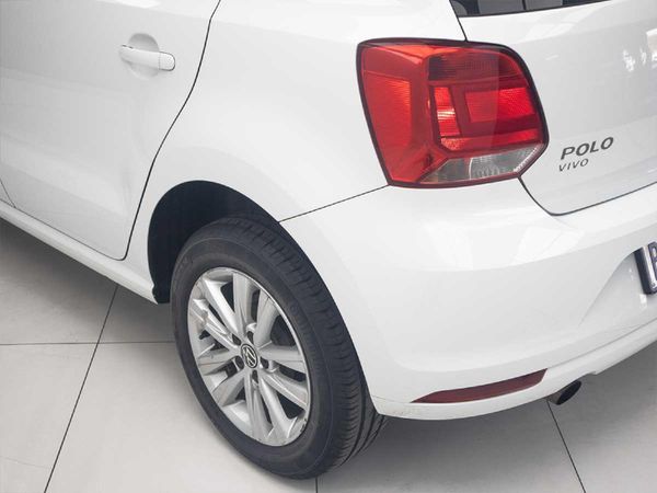 2024-Volkswagen-Polo-Vivo-16-Comfortline-Auto-5-dr image:5