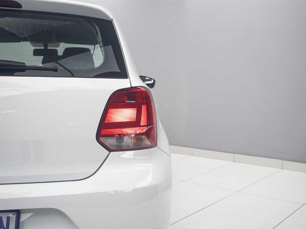 2024-Volkswagen-Polo-Vivo-16-Comfortline-Auto-5-dr image:6