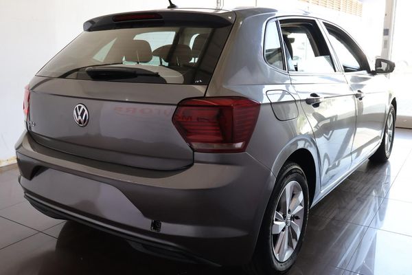 2020-Volkswagen-Polo-10-TSI-Comfortline image:3