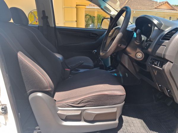 2019-Isuzu-D-Max-250-HO-Hi-Rider-Double-Cab image:10